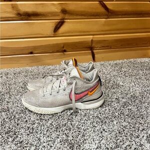 Nike volleyball/basketball shoes